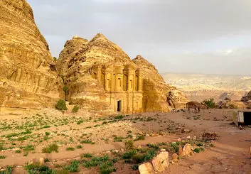 شهر پترا را بیشتر بشناسید؛ شهر عجایب در کشور اردن