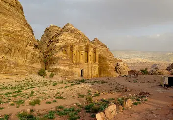 شهر پترا را بیشتر بشناسید؛ شهر عجایب در کشور اردن