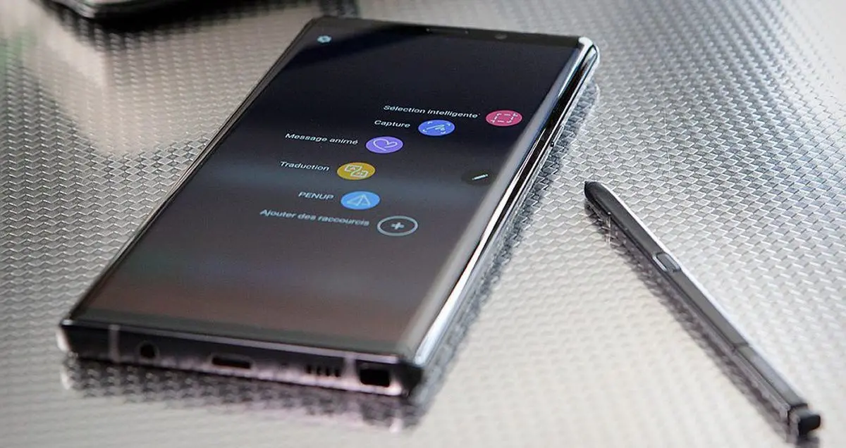 گوشی گلکسی نوت 10 به نمایشگر 6.66 اینچی مجهز می شود