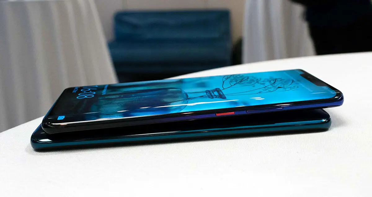 اولین شارژر بی‌سیم معکوس جهان در هواوی Mate 20 Pro