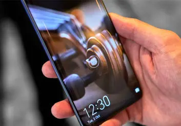 آینده می‌تواند شبیه گوشی Huawei Mate 20 pro باشد