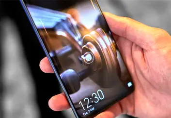 آینده می‌تواند شبیه گوشی Huawei Mate 20 pro باشد