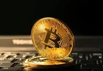 پیش‌ بینی قیمت 3 تا 5 هزار دلاری بیت کوین در شش ماه آینده