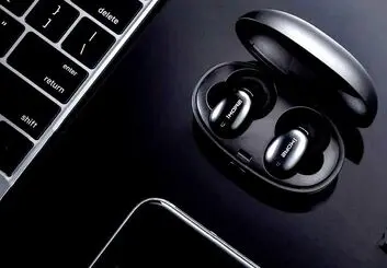 شرکت وان مور از اولین ایرباد بی سیم خود رونمایی کرد