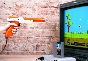 سرقت مسلحانه از بانک با اسلحه پلاستیکی کنسول NES