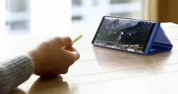 گلکسی نوت 10 سامسونگ با نمایشگری غول پیکر از راه می رسد!