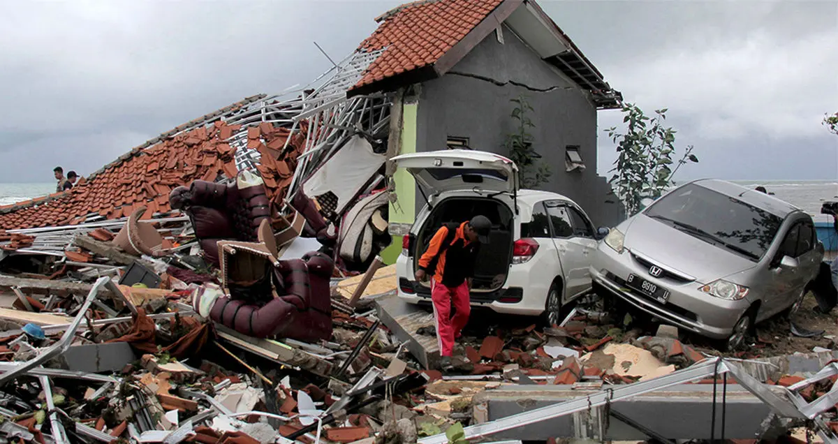 سونامی اندونزی جان بیش از 168 نفر را گرفت