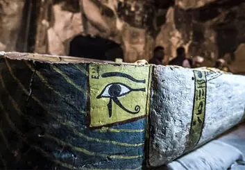 کشف یک مقبره باستانی سه هزار ساله و دست سازه های آن در مصر!