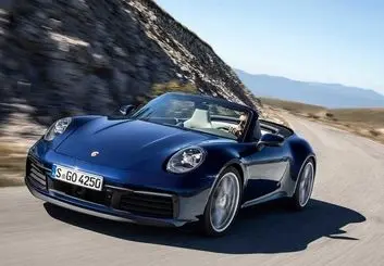 پورشه 911 کابریولت با موتور 443 اسب بخاری معرفی شد
