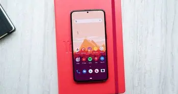 پشتیبانی پرچمدار آینده وان پلاس از فناوری شارژ بی سیم