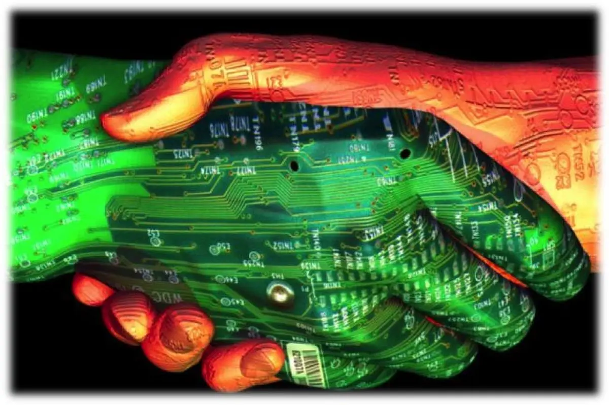 انسان و کامپیوتر به جنگ مشکلات می روند