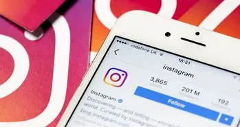 استیکر کمک مالی به استوری اینستاگرام اضافه می شود