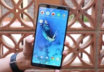 لنوو Tab V7 مجهز به نمایشگر 6.9 اینچی از راه رسید