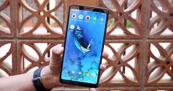 لنوو Tab V7 مجهز به نمایشگر 6.9 اینچی از راه رسید