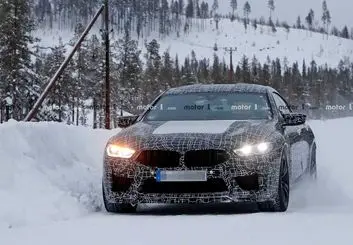 عکاسان موفق به شکار بی ام و M8 گرن کوپه شدند