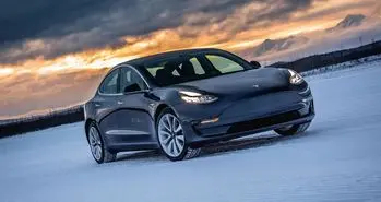 تسلا مدل 3 با قیمت 35 هزار دلار از راه رسید