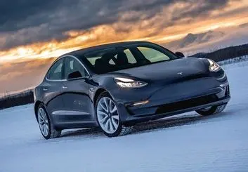تسلا مدل 3 با قیمت 35 هزار دلار از راه رسید