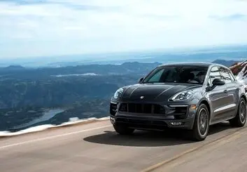 تولید پورشه ماکان بنزینی متوقف نمی شود