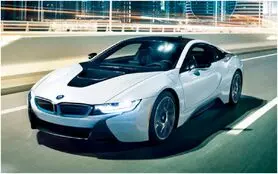 بررسی ارزش خرید دو خودروی خاص؛ بی ام و i8 بخریم یا پورشه 911 کررا؟