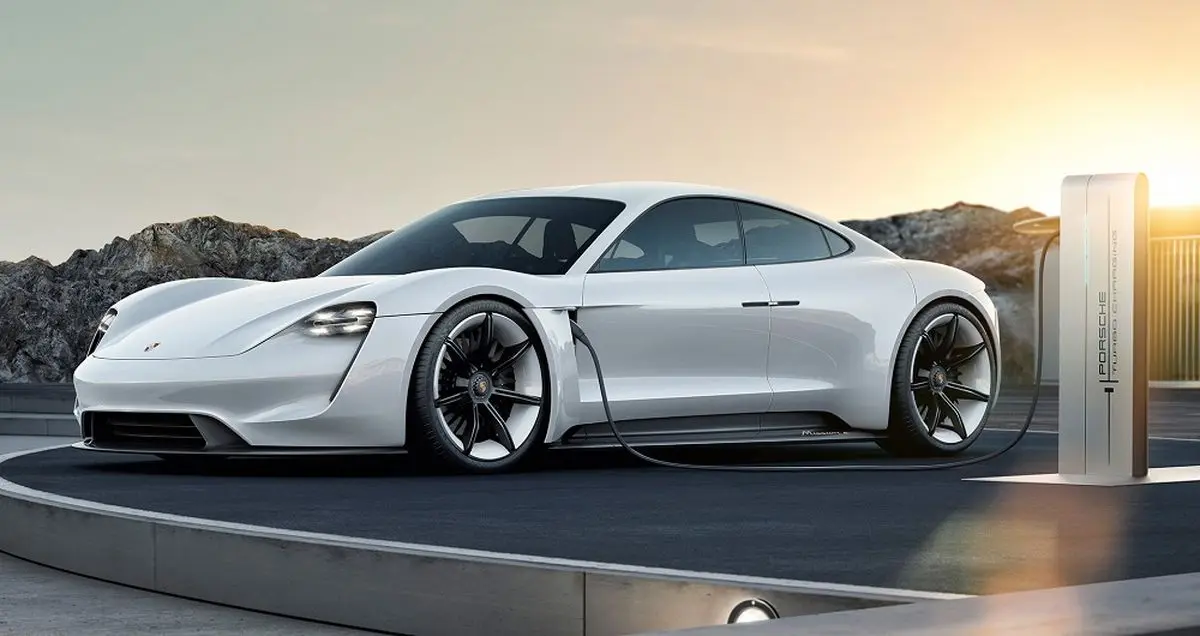 پورشه تایکان در سپتامبر 2019 معرفی می شود