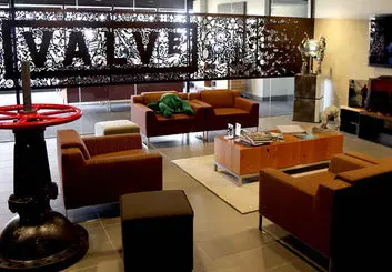 13 نفر از کارکنان شرکت ولو در ماه گذشته اخراج شدند