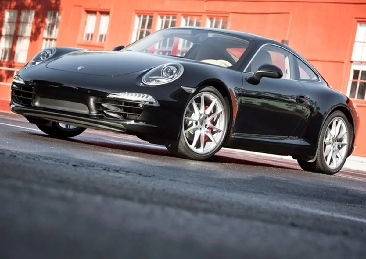 اگر قصد خرید پورشه کررا را دارید این مطلب را حتما بخوانید