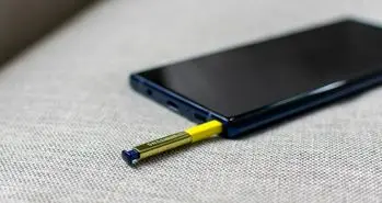 سامسونگ گلکسی نوت 10 با چیدمان عمودی دوربین از راه می رسد