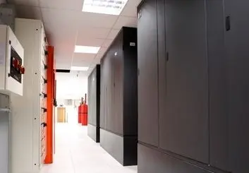 اهمیت سیستم های اعلام و اطفا حریق اتاق سرور