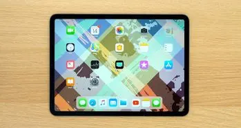 احتمال استفاده از نمایشگر OLED در تبلت ها و لپتاپ های اپل