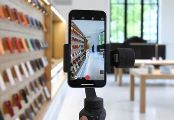 ترامپ تعرفه محصولات الکترونیکی را تا ماه دسامبر به تعویق می اندازد