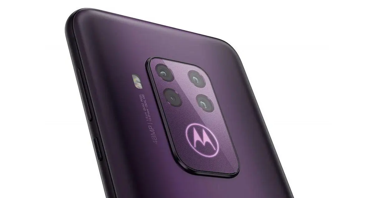 لوگوی گوشی موتورولا وان زوم مجهز به LED می شود