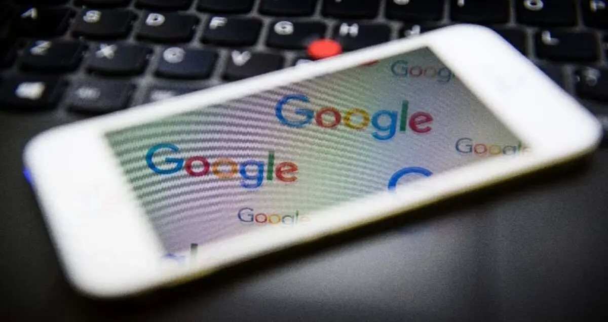 نقد برنامه های دیگر توسط نرم افزار گوگل