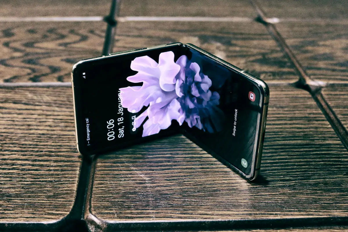 نگاهی به گوشی Galaxy Z Flip؛ تاشوی جذاب!