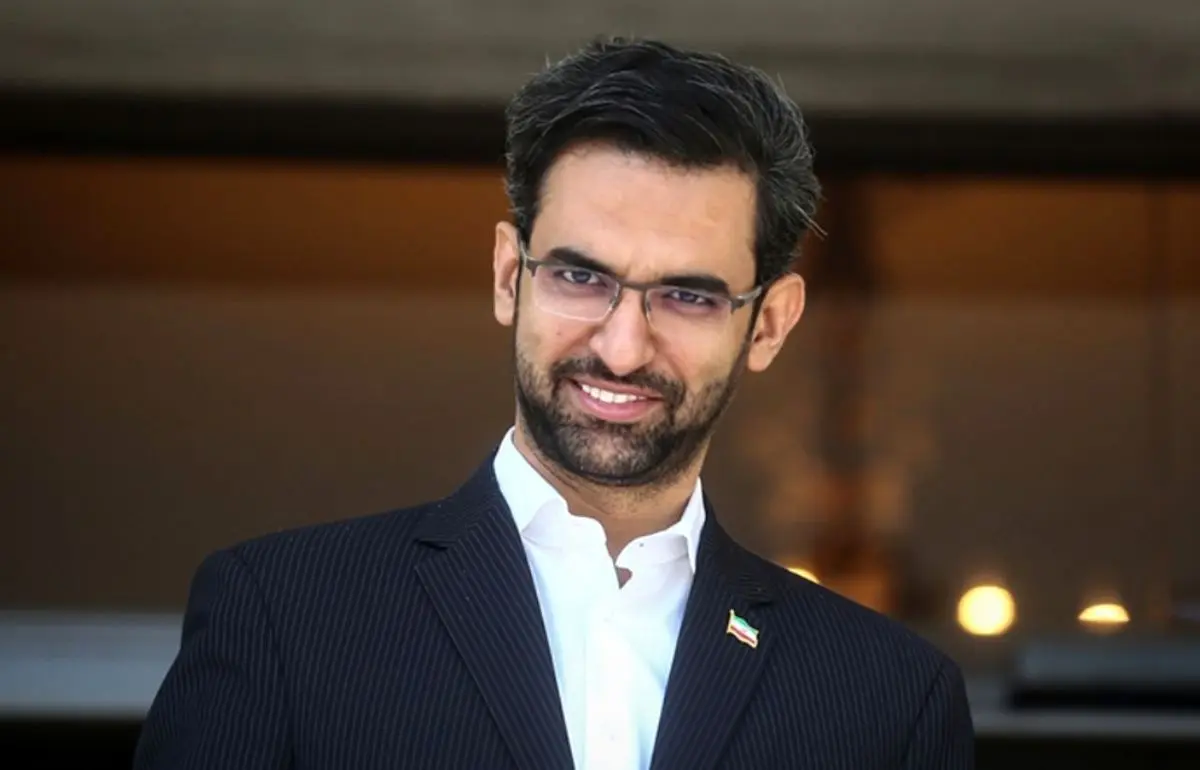 آذری جهرمی از ارائه اینترنت خانگی پرسرعت در اسرع وقت در تهران خبر داد