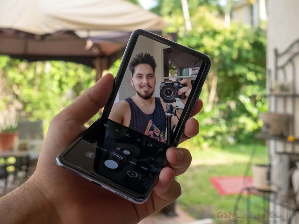 آپدیت حالت Flex Mode دوربین گوشی Samsung Galaxy Z Flip