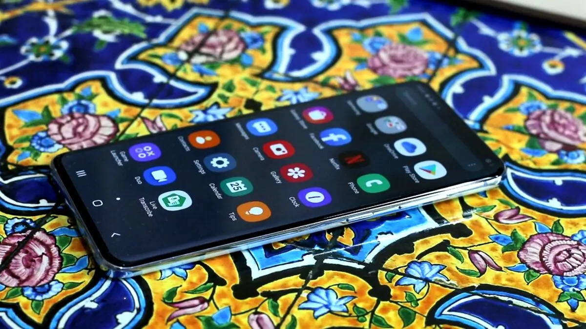 تماشا کنید: بررسی نزدیک گوشی پرچمدار Galaxy S20 سامسونگ