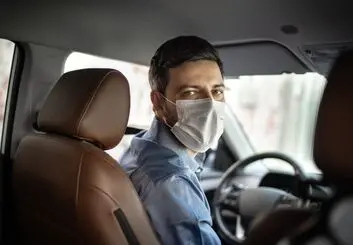 استفاده از ماسک برای رانندگان و مسافران Uber اجباری شد