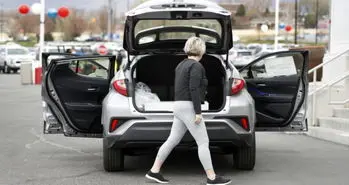 کاهش شدید فروش خودرو در ماه آوریل در آمریکا به دلیل شیوع ویروس کرونا