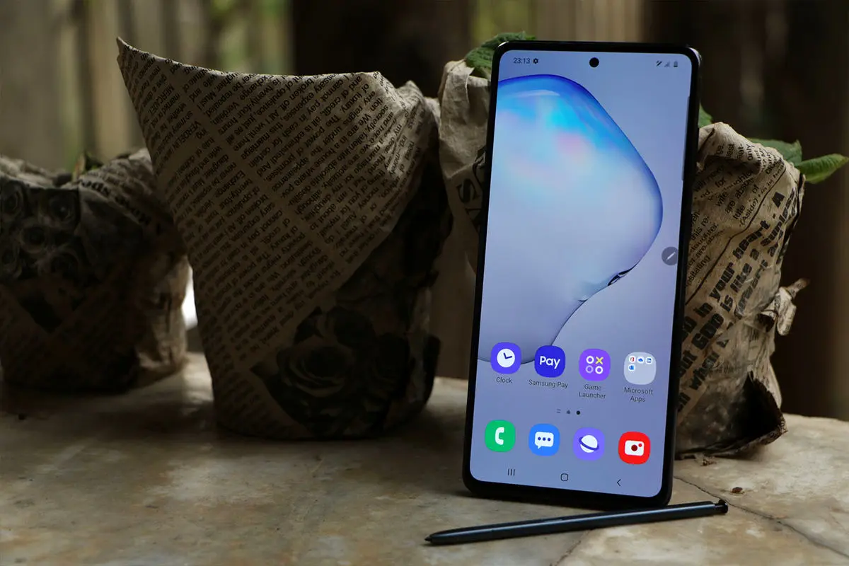 تماشا کنید: نگاهی به گوشی گلکسی نوت 10 لایت