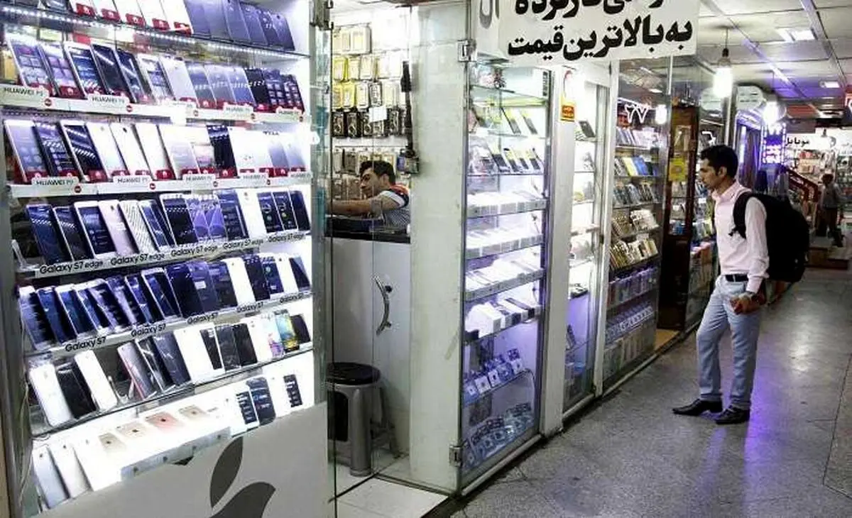 آشفته بازار گوشی موبایل و پیگیری‌های وزیر جوان
