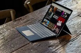 مایکروسافت 400 دلار از قیمت سرفیس پرو ایکس کم کرد