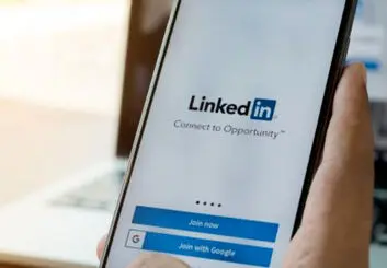 لینکدین پریمیوم چیست و آیا ارزش خریدن دارد؟