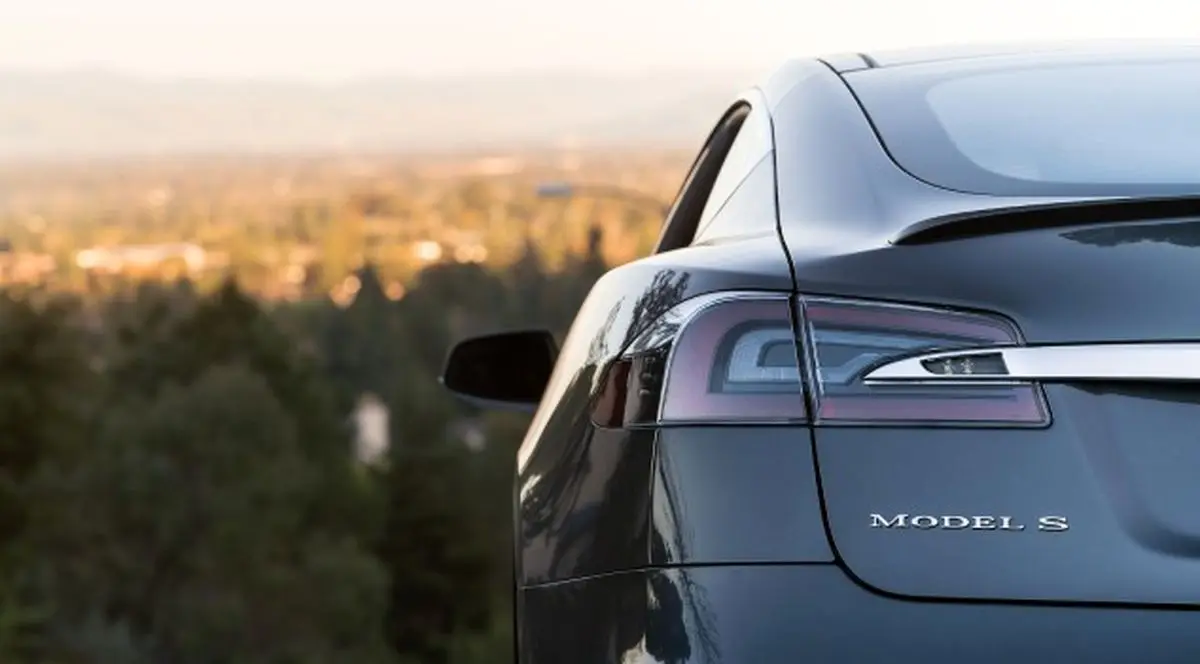 تسلا قیمت‌ها خودروهای برقی را در آمریکا و چین تا 5000 دلار کاهش می‌دهد