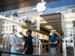 فروشگاه‌های اپل بازگشایی شدند؛ تب‌سنجی شده و فقط با ماسک اجازه ورود دارید!