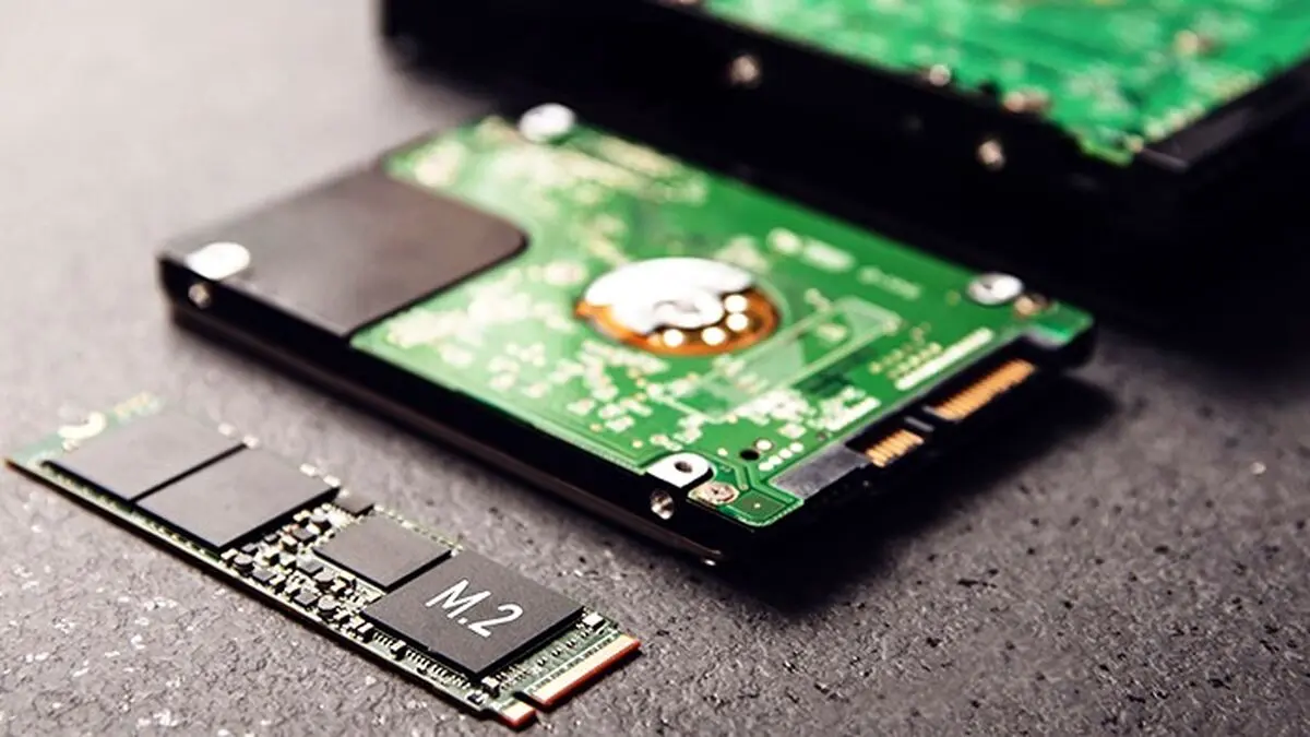 حافظه SSD بهتر است یا ساتا؟