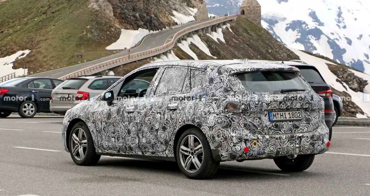 مشاهده خودروهای جدید BMW سری 2 در کوه‌های آلپ
