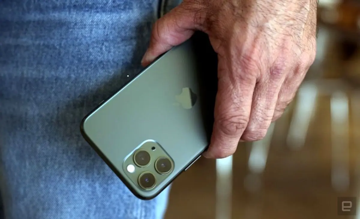 آیفون 12 در جعبه خود آداپتور شارژر ندارد!