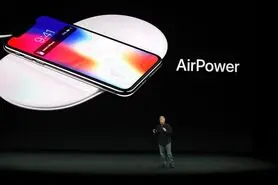 اپل نسخه ساده شارژر بی‌سیم AirPower را برای آیفون توسعه می‌دهد