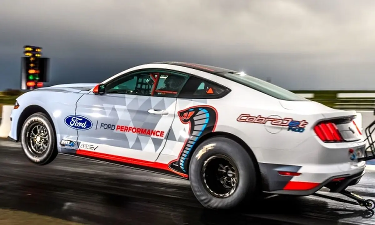 موستانگ برقی Cobra jet 1400 توانست یک چهارم مایل را در 8.27 ثانیه بپیماید