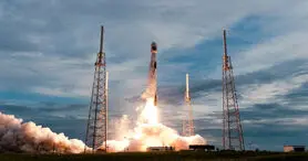 بازپرتاب موشک تقویت کننده Falcon 9 برای حمل محموله‌های نظامی به فضا